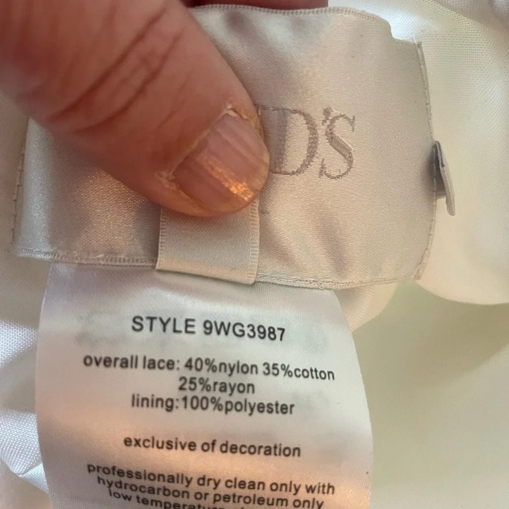 David’s Bridal sweetheart front with open back wedding dress. Gently used. - Picture 9 of 9